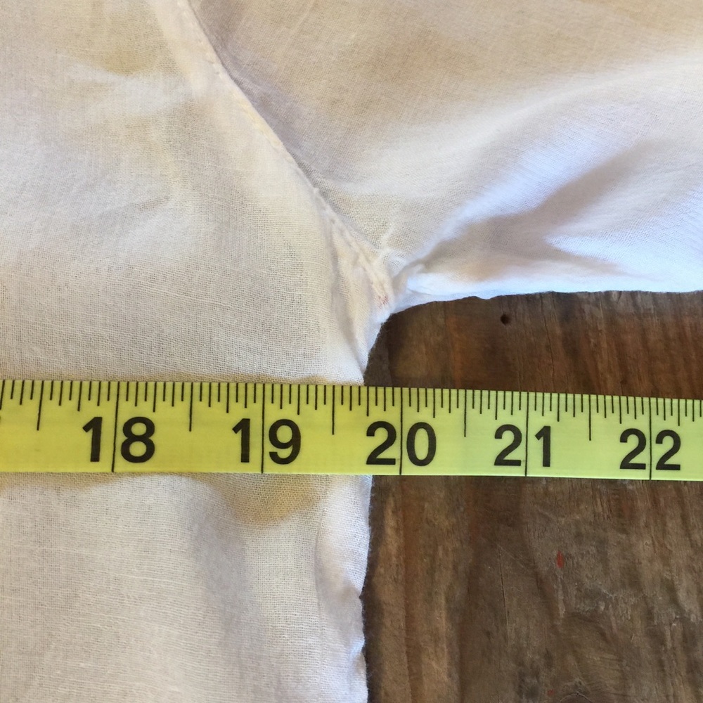 White embellished dainty Summer V Neck Sequined Sparkly classy - Picture 6 of 7